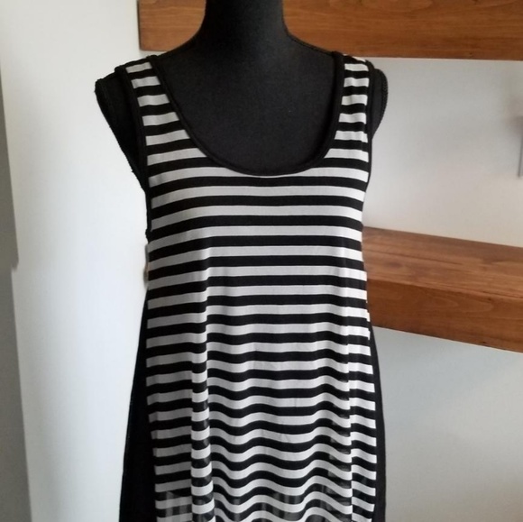 NWOT sheer "A" line black and white flowy top - Picture 6 of 7